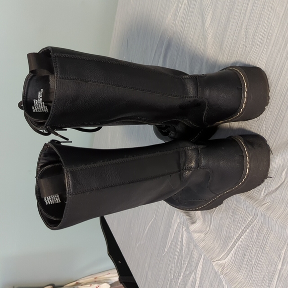 Woman's zip boots - Picture 2 of 4